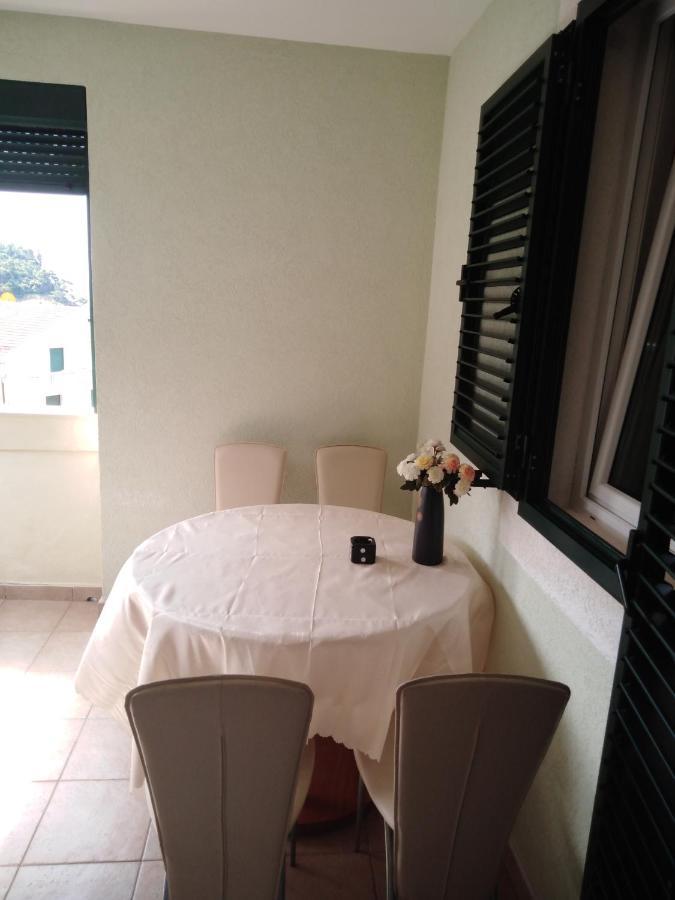 Apartman Ozi Petrovac エクステリア 写真