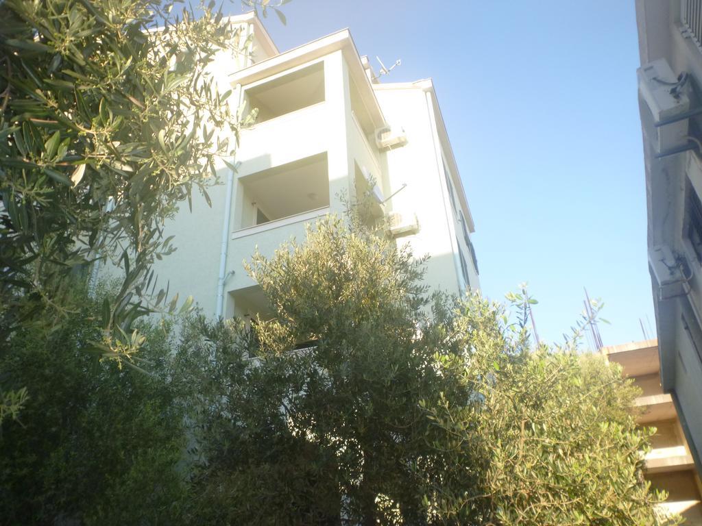 Apartman Ozi Petrovac エクステリア 写真