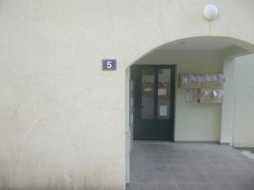 Apartman Ozi Petrovac エクステリア 写真